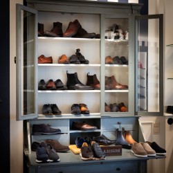 blue-exclusive-quality-shoes-knokke-4754